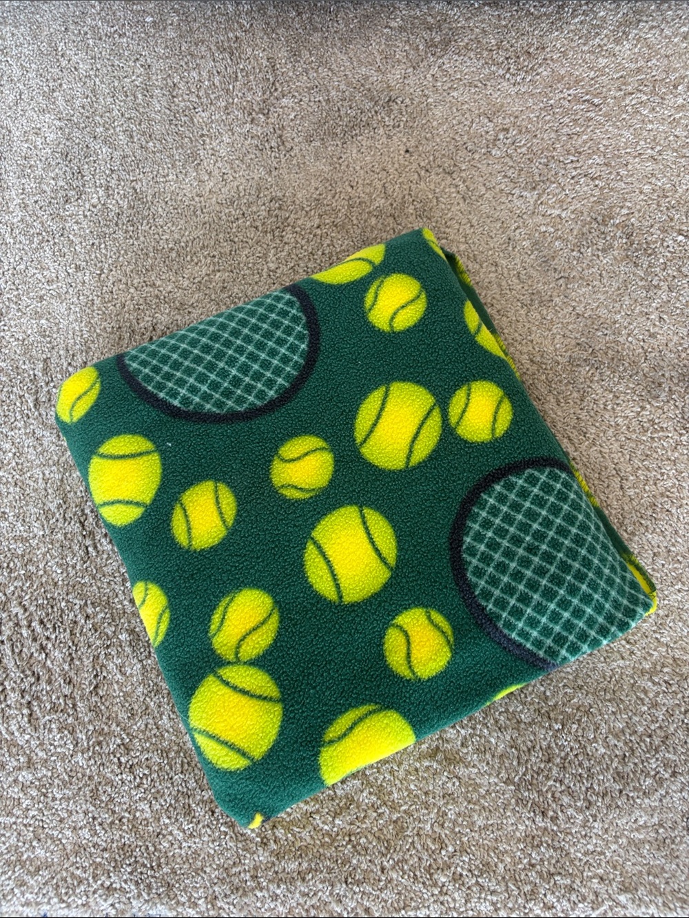 Tennis Print Fleece Throw - Green & Yellow
